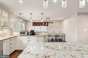 1412 Devils Reach Rd, Woodbridge, VA 22192 - Photo 17