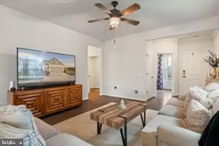 6425 Hibiscus Path Ter, Haymarket, VA 20169 - Photo 11