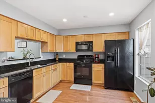 7823 Brookview Ct, Manassas, VA 20109 - Photo 11