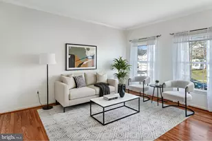 17644 Chisholm Ln, Dumfries, VA 22026 - Photo 7