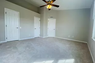 8069 Stonewall Brigade Ct, Manassas, VA 20109 - Photo 15