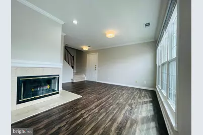 8069 Stonewall Brigade Court #201, Manassas, VA 20109 - Photo 7