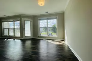 8069 Stonewall Brigade Ct, Manassas, VA 20109 - Photo 9