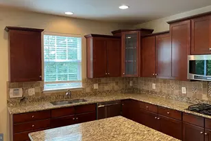 12437 Pfitzner Ct, Woodbridge, VA 22192 - Photo 13