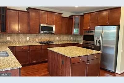 12437 Pfitzner Court, Woodbridge, VA 22192 - Photo 15