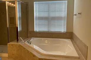 12437 Pfitzner Ct, Woodbridge, VA 22192 - Photo 27