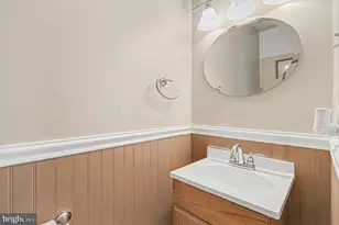 1904 Pohick Creek Ct, Woodbridge, VA 22192 - Photo 9