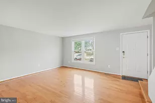 1904 Pohick Creek Ct, Woodbridge, VA 22192 - Photo 3