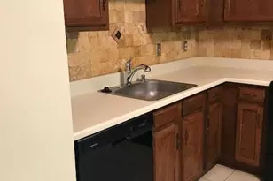 16198 Henderson Ln, Dumfries, VA 22025 - Photo 13