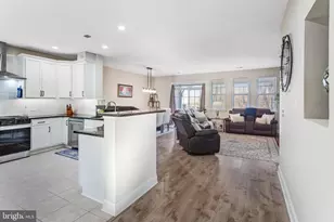 13804 Greendale Dr, Woodbridge, VA 22191 - Photo 5