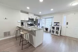 4993 Lambsgate Ln, Woodbridge, VA 22193 - Photo 3