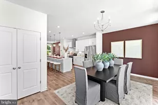 16992 Alicia Ave, Dumfries, VA 22026 - Photo 7