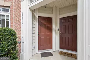 2576 Eastbourne Dr, Woodbridge, VA 22191 - Photo 3