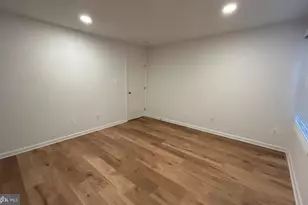 16318 Taconic Cir, Dumfries, VA 22025 - Photo 11