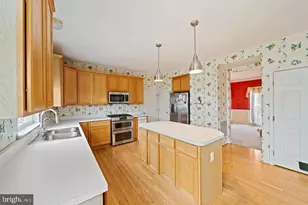 13026 Lupine Turn, Woodbridge, VA 22192 - Photo 9