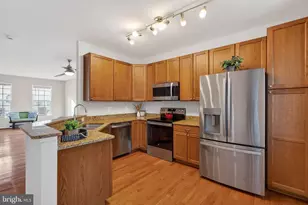 15615 Winding Creek Dr, Dumfries, VA 22025 - Photo 11