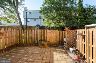 13623 Bentley Cir, Woodbridge, VA 22192 - Photo 31