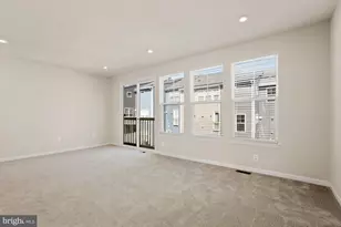 3970 Shire Meadow Ln, Triangle, VA 22172 - Photo 19