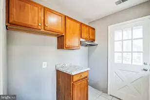 13426 Greenacre Dr, Woodbridge, VA 22191 - Photo 7