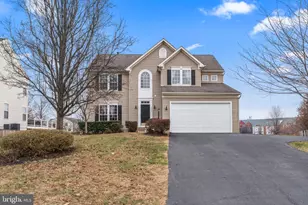 10496 Neale Sound Ct, Gainesville, VA 20155 - Photo 19