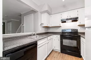 7438 Emerald Dr, Manassas, VA 20109 - Photo 11