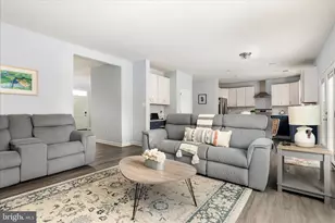 9819 Pear Tree Ct, Bristow, VA 20136 - Photo 7