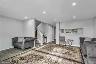 12729 Hunterbrook Dr, Woodbridge, VA 22192 - Photo 11