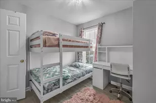 12729 Hunterbrook Dr, Woodbridge, VA 22192 - Photo 23