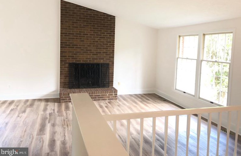 15513 Ridgecrest Dr, Dumfries VA  22025-1109 exterior