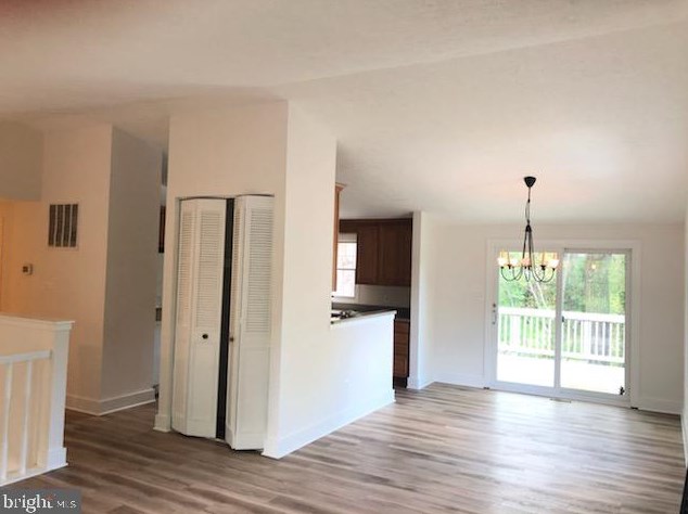 15513 Ridgecrest Dr, Dumfries VA  22025-1109 exterior