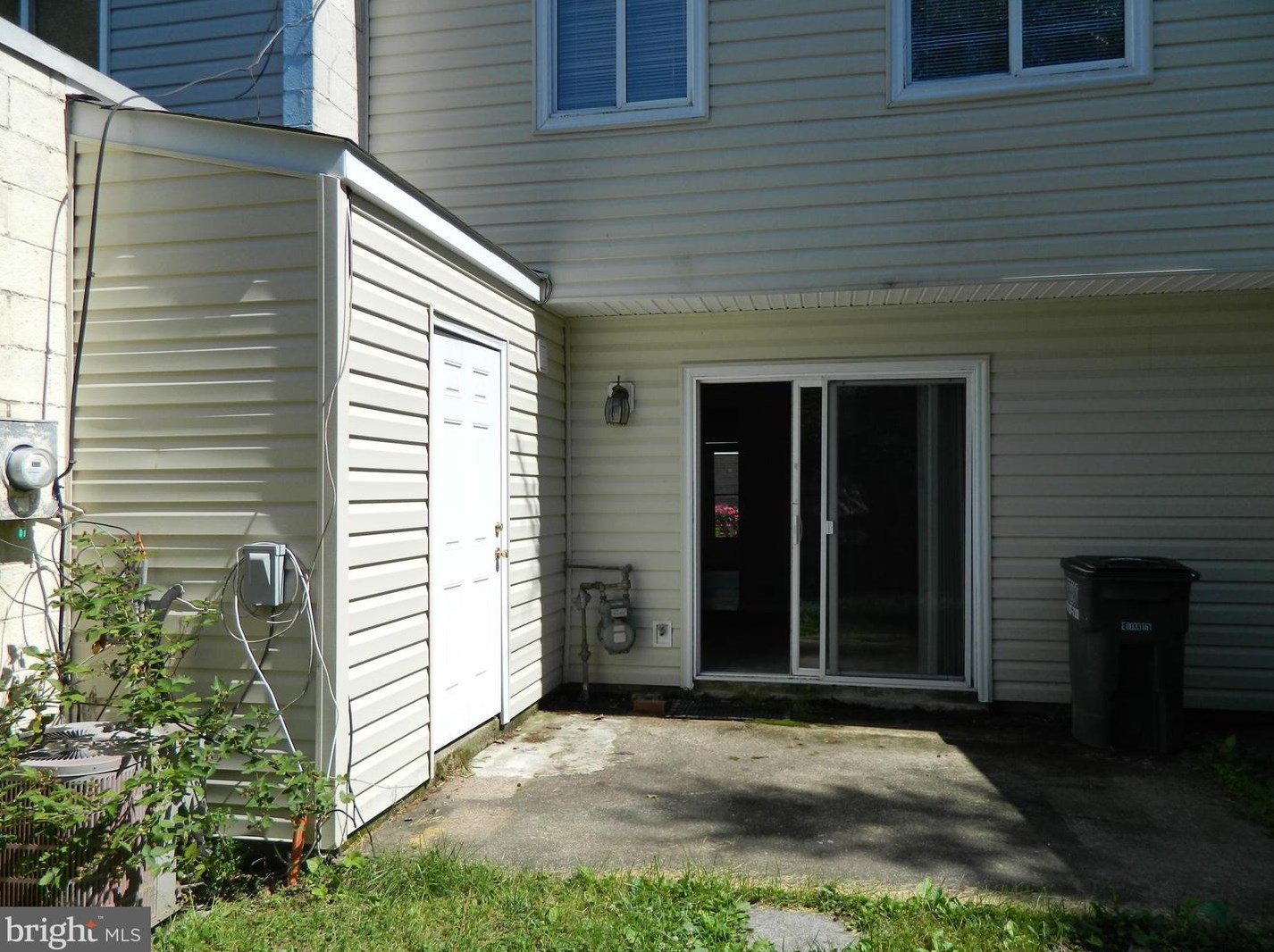8033 Community Dr, Manassas VA  20109-3554 exterior