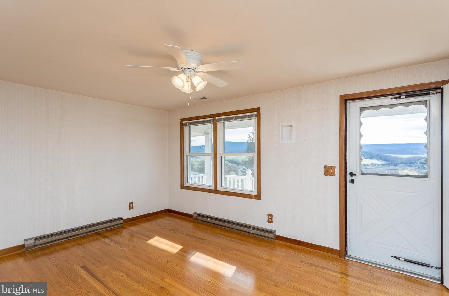 235 Windy Knoll Dr, Harrisonburg VA  22802-8886 exterior