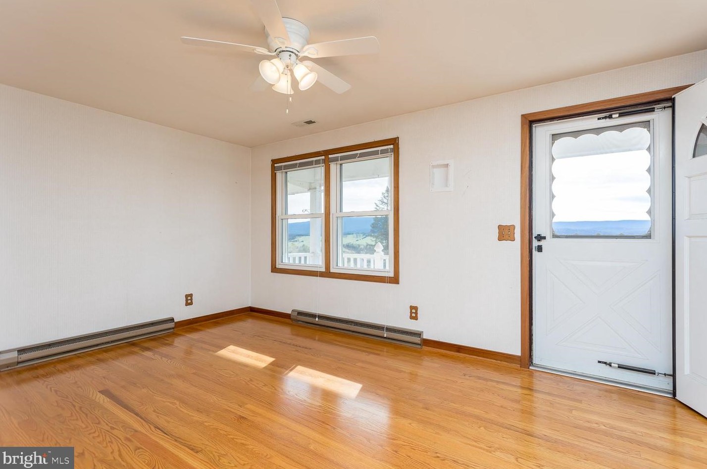 235 Windy Knoll Dr, Harrisonburg VA  22802-8886 exterior