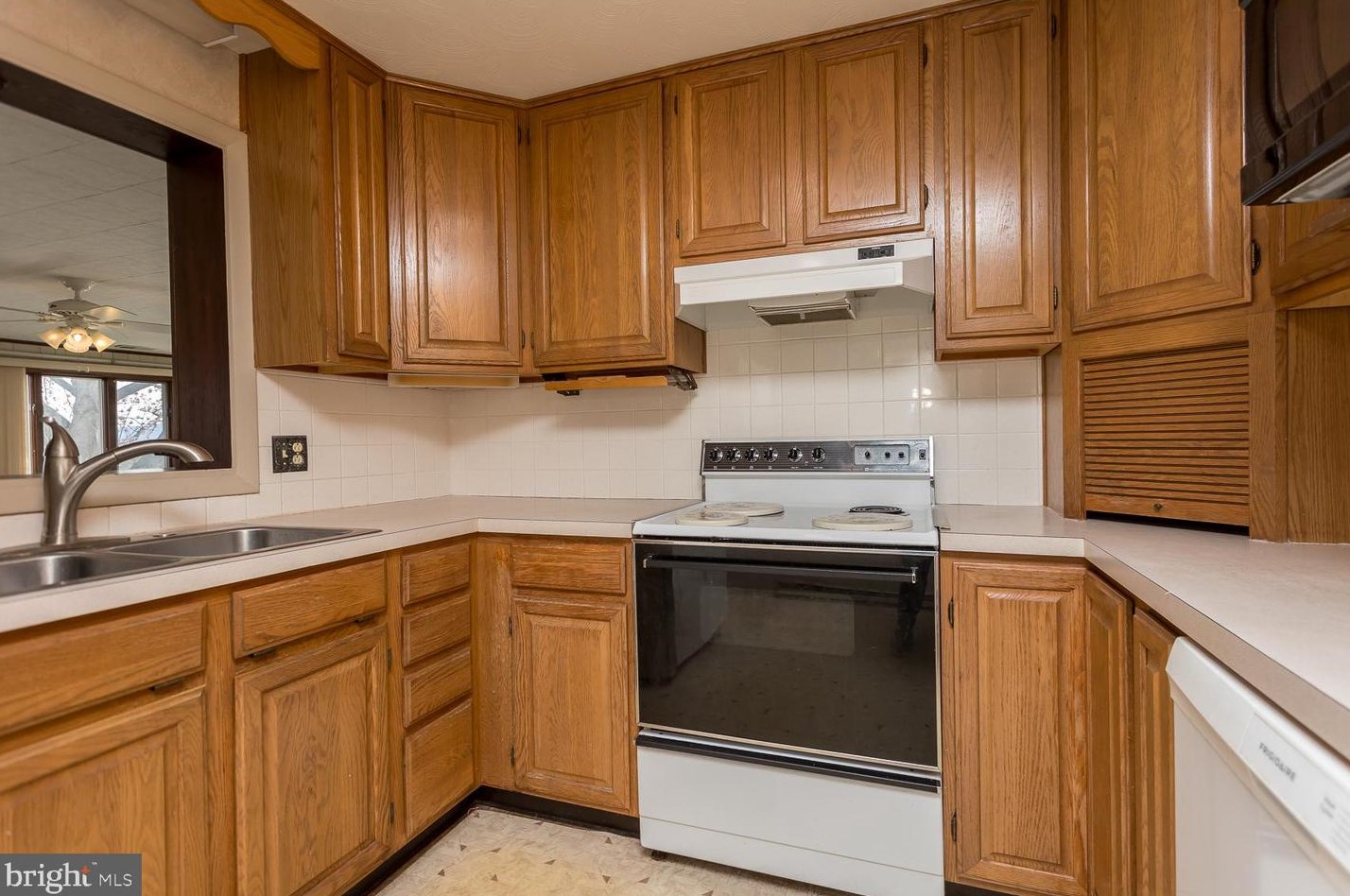 235 Windy Knoll Dr, Harrisonburg VA  22802-8886 exterior