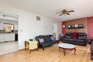 335 N Main St, Timberville, VA 22853 - Photo 3