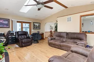 335 N Main St, Timberville, VA 22853 - Photo 17