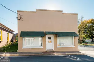 137 N North Main St, Broadway, VA 22815 - Photo 1