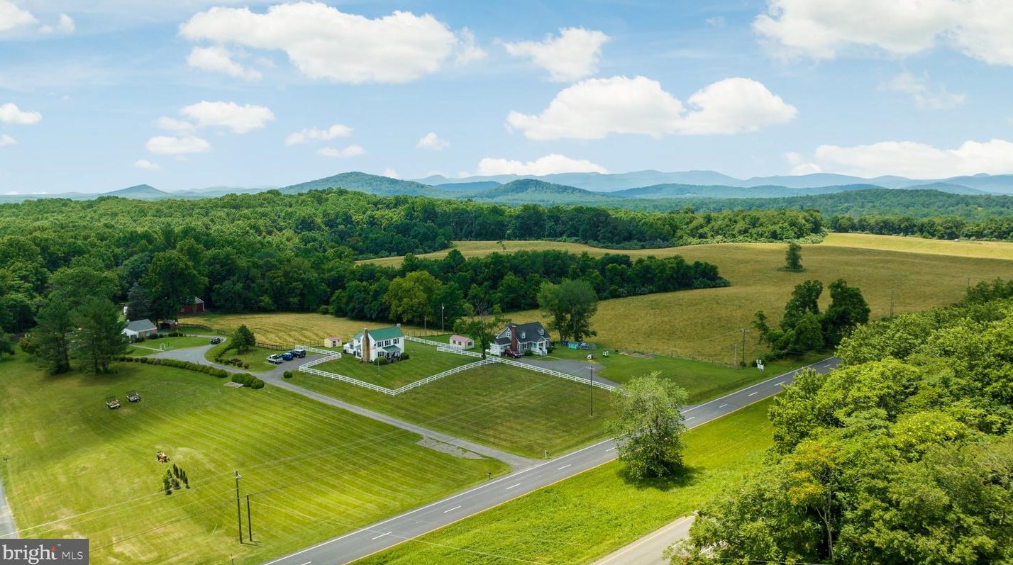 14560 Lee Hwy, Viewtown VA  20106-4103 exterior