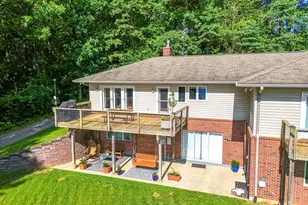 46 Rock Ridge Ln, Chester Gap, VA 22623 - Photo 3