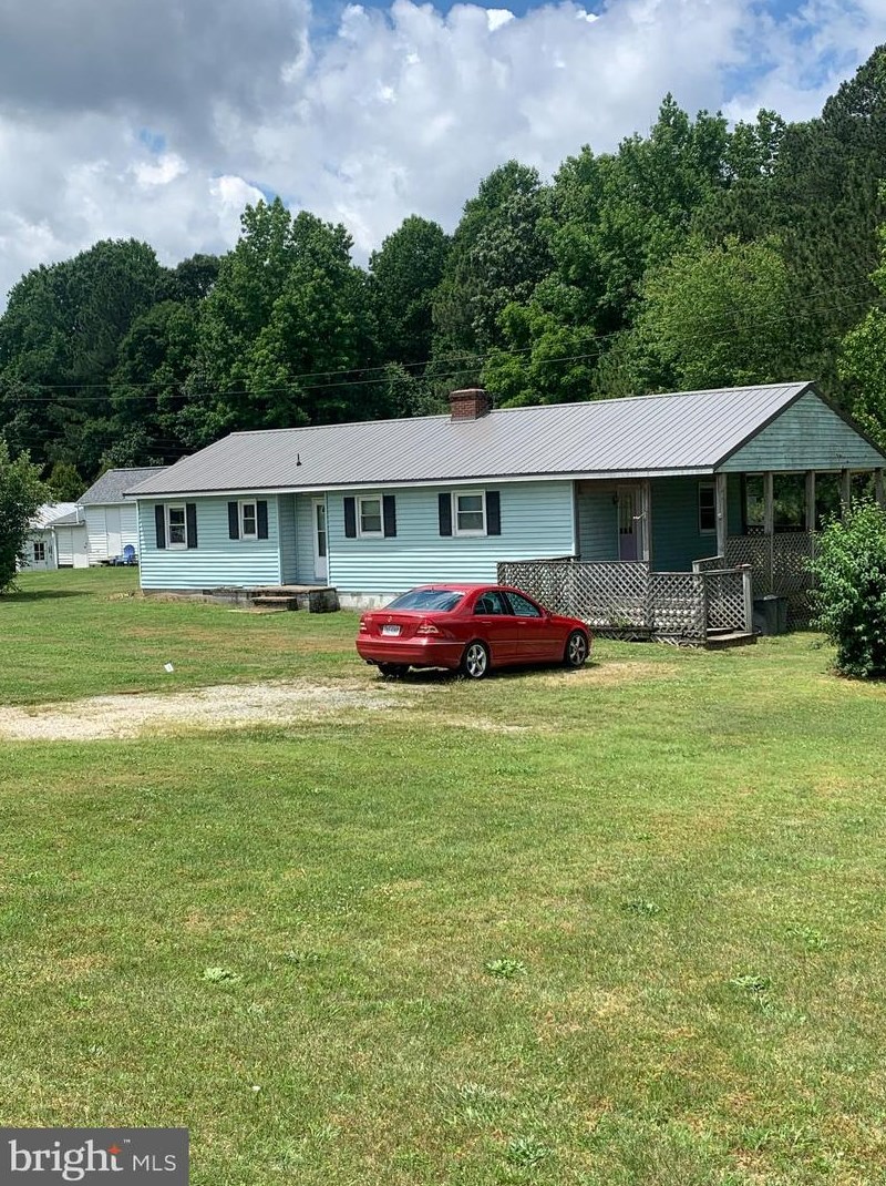 1807 Calvary Church Rd, Foneswood VA  22572-3913 exterior