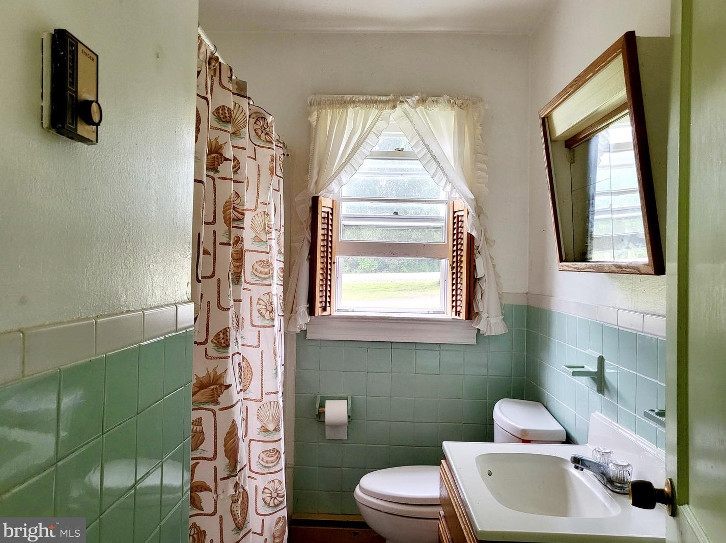 17 Morgan Ln, Foneswood VA  22572-4217 exterior