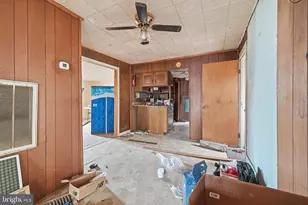 409 Polk St, Suffolk, VA 23434 - Photo 7