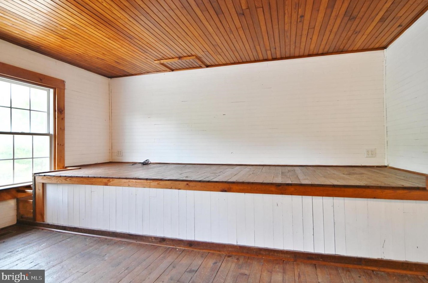 3110 Orkney Grade, Mount Jackson VA  22842-3320 exterior