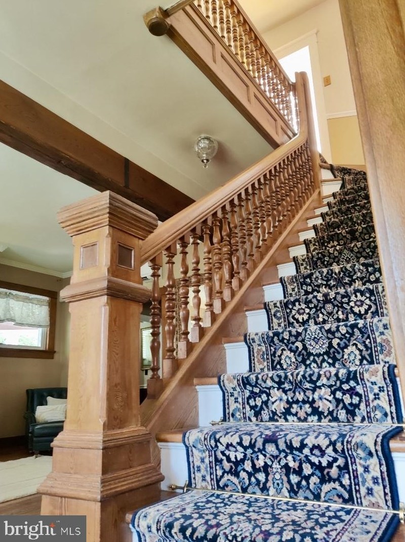 102 High St, Edinburg VA  22824-3084 exterior