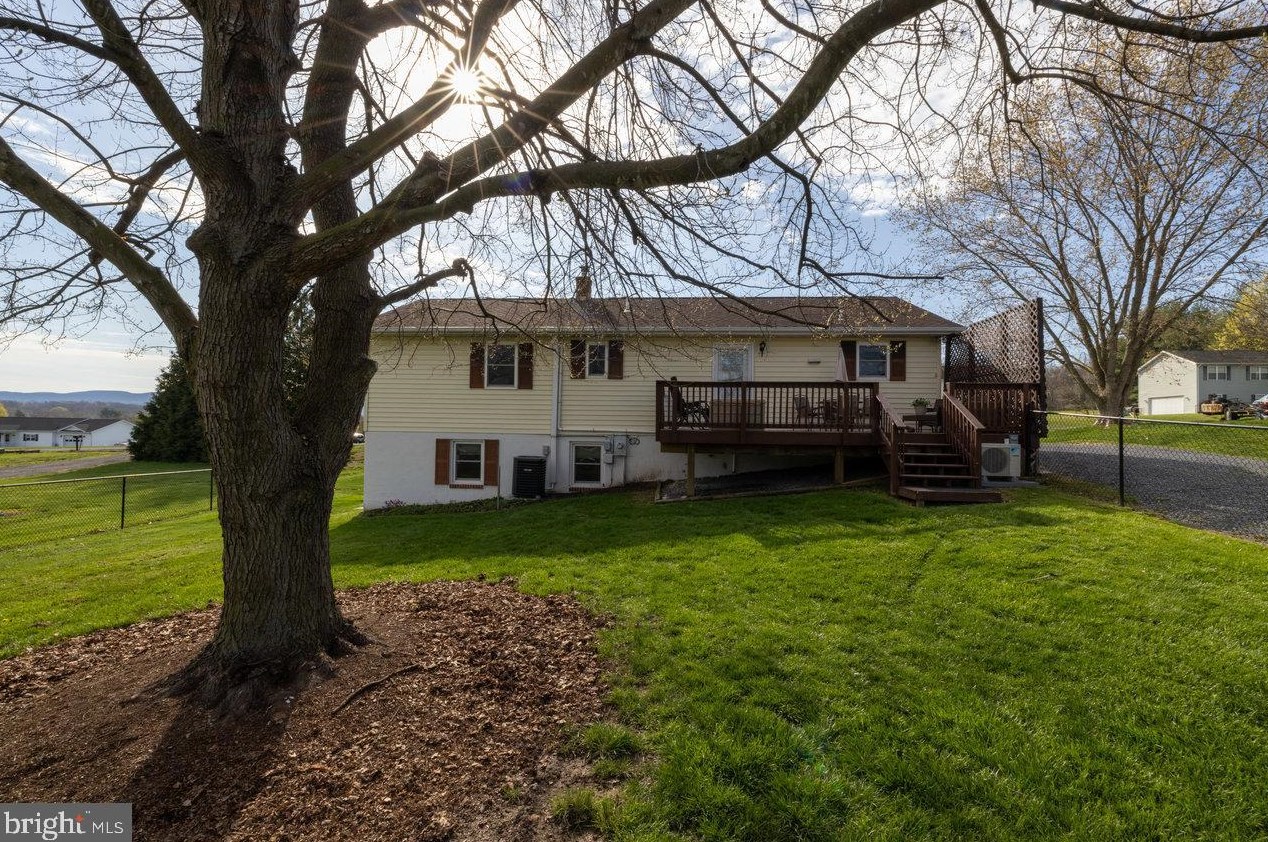 243 Massanutten Dr, Edinburg VA  22824-3022 exterior