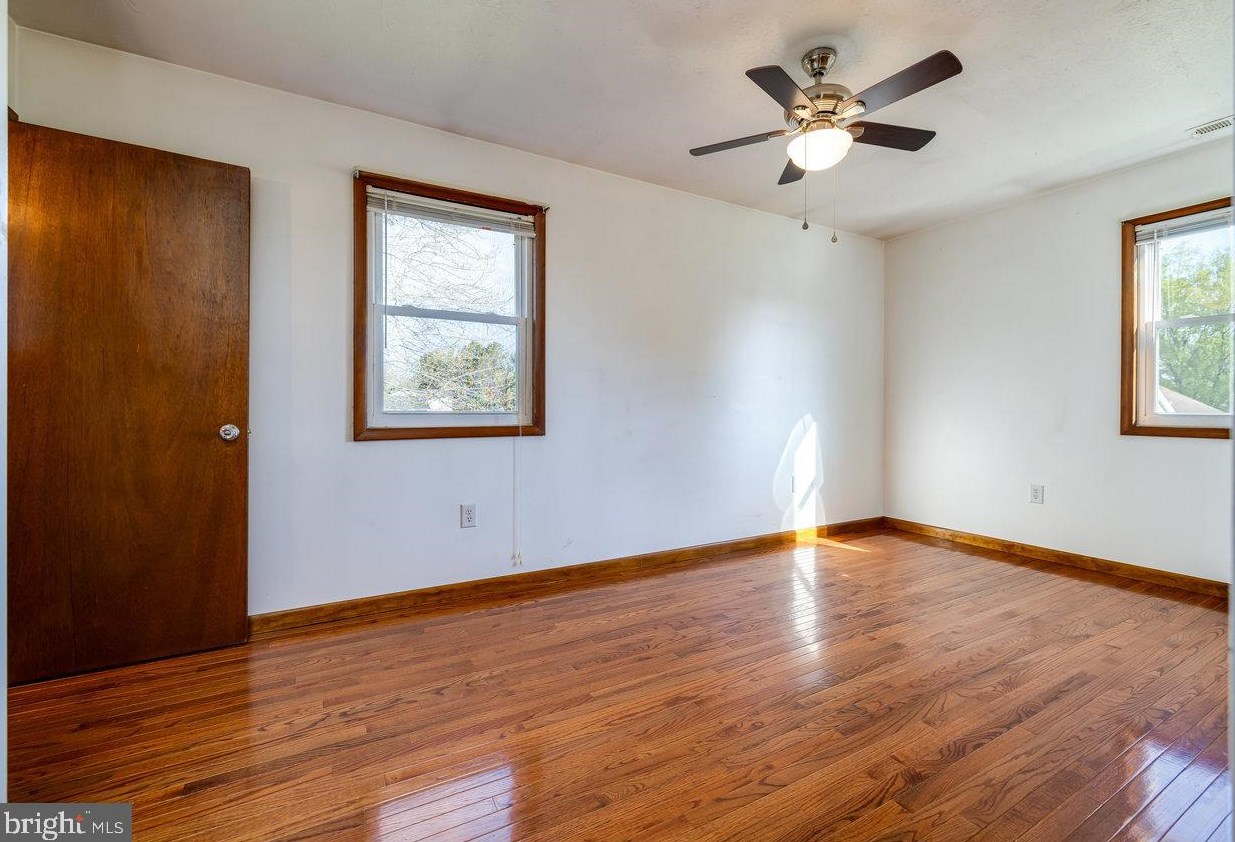 243 Massanutten Dr, Edinburg VA  22824-3022 exterior