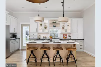 176 S. Virginia Street, Strasburg, VA 22641 - Photo 3