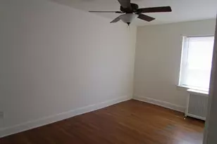 385 E King St, Strasburg, VA 22657 - Photo 7