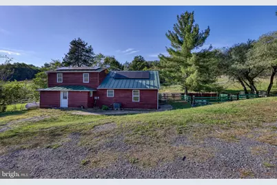 100 Wolfs Lane, Fort Valley, VA 22652 - Photo 5