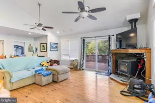 100 Wolfs Ln, Fort Valley, VA 22652 - Photo 9